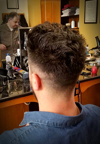 KOUFALIOS BARBER SHOP: Φωτογραφίες & Βίντεο
