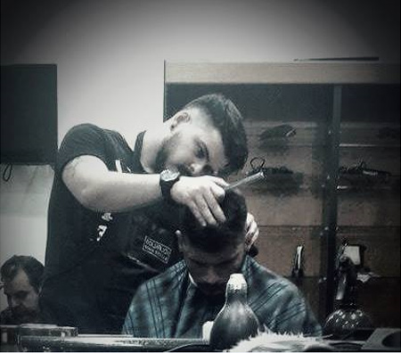 KOUFALIOS BARBER SHOP: Φωτογραφίες & Βίντεο