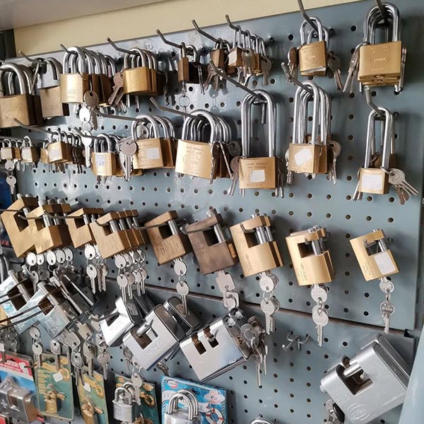 ΚΟΥΡΤΕΣΗΣ ΝΙΚΟΛΑΟΣ - MASTER-KEY: Φωτογραφίες & Βίντεο