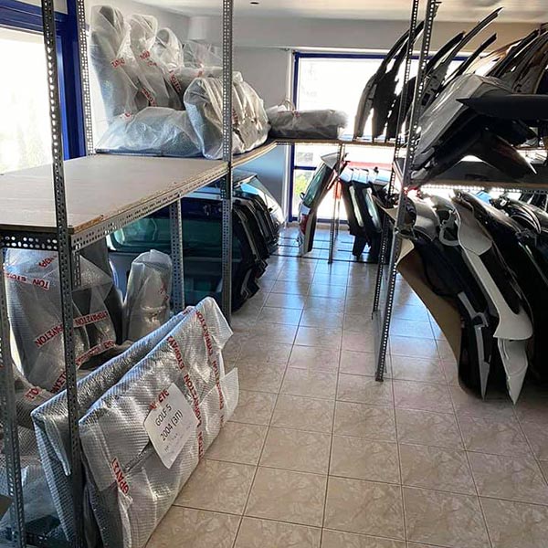 KOUTROULIS CAR PARTS: Φωτογραφίες & Βίντεο