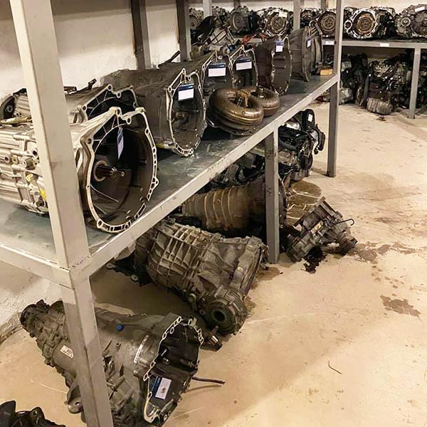 KOUTROULIS CAR PARTS: Φωτογραφίες & Βίντεο