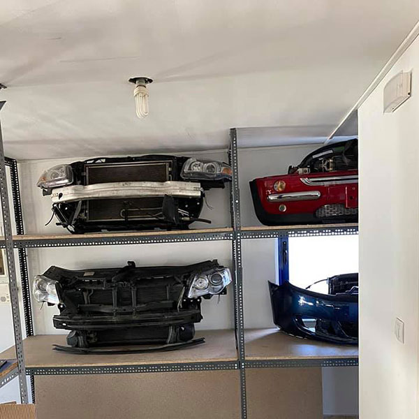 KOUTROULIS CAR PARTS: Φωτογραφίες & Βίντεο