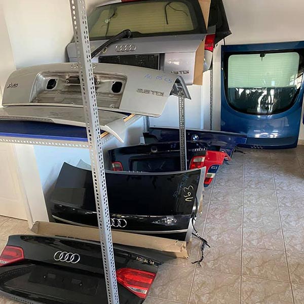 KOUTROULIS CAR PARTS: Φωτογραφίες & Βίντεο