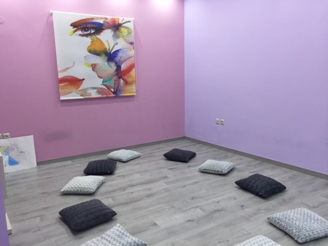 KOUTSOMPINA VENIA Dr: Φωτογραφίες & Βίντεο