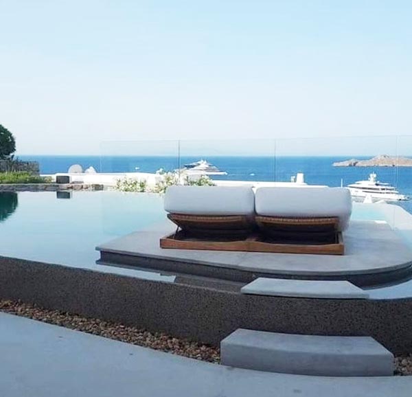 KRIKRIS POOLS: Φωτογραφίες & Βίντεο