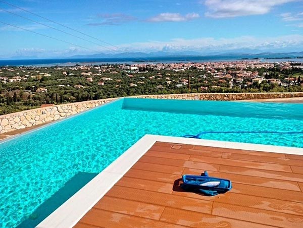 KRIKRIS POOLS: Φωτογραφίες & Βίντεο