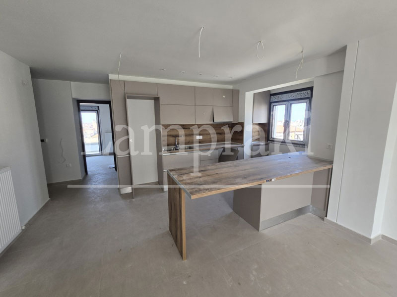 LAMPRAKI REAL ESTATE: Φωτογραφίες & Βίντεο
