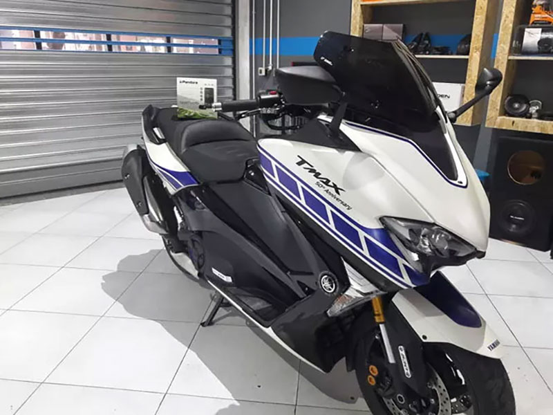 LAP GARAGE: Φωτογραφίες & Βίντεο