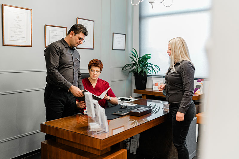 LASER EYE CENTER - ΠΑΝΑΓΙΩΤΟΓΛΟΥ ΘΕΩΝΗ MD, PhD: Φωτογραφίες & Βίντεο