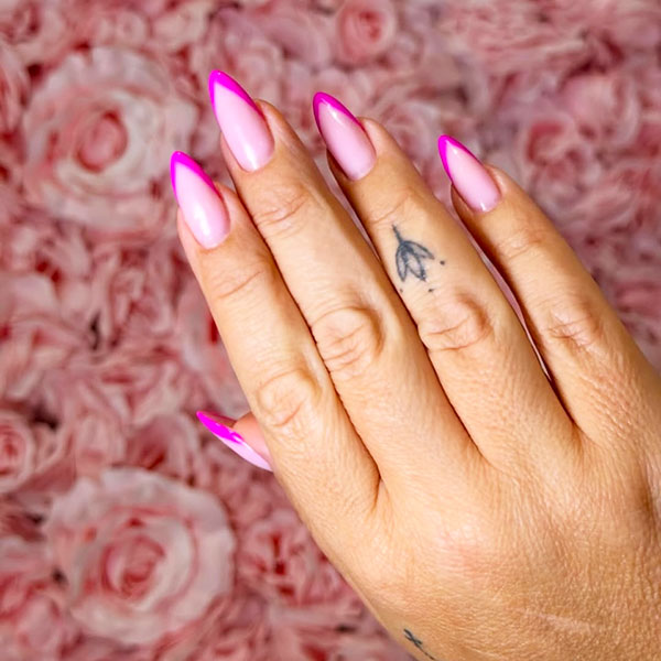 LEYKI KOUTRELA NAIL SALON: Φωτογραφίες & Βίντεο