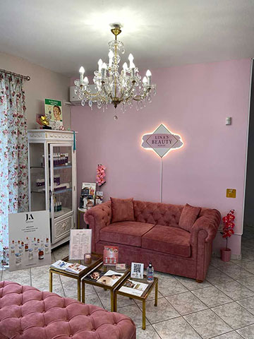 LINA'S BEAUTY HOUSE: Φωτογραφίες & Βίντεο