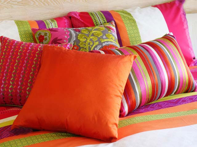 LINERIA FABRICS - HOME LINEN & TEXTILES: Φωτογραφίες & Βίντεο