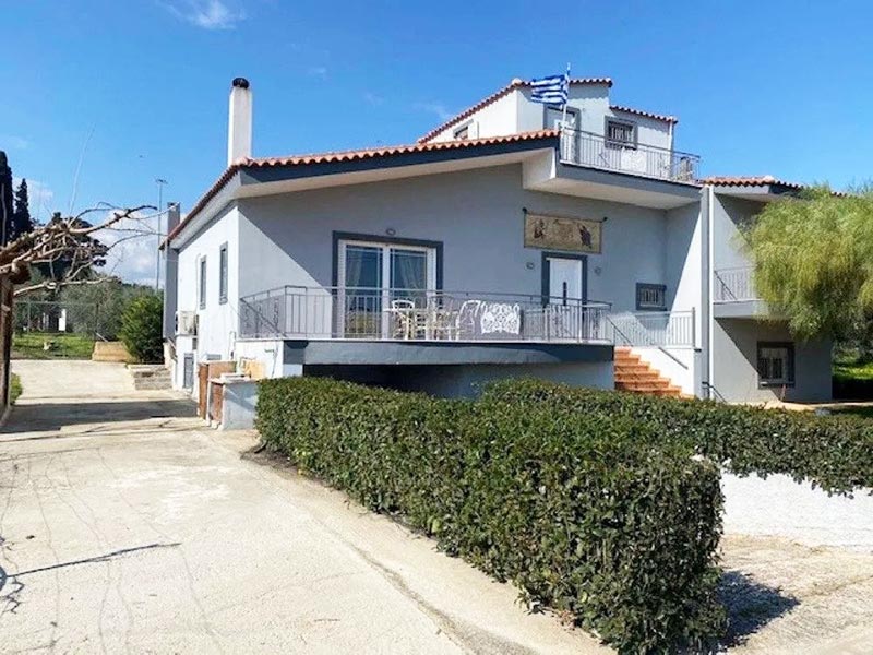 Πώληση πολυτελούς μονοκατοικίας στο Κιάτο