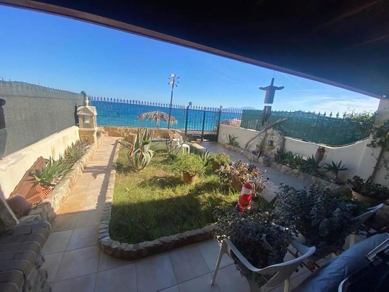LIVE HOME REAL ESTATE: Φωτογραφίες & Βίντεο