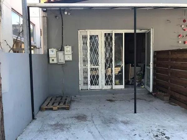 Ενοικίαση καταστήματος με πρόσοψη στην ΠΕΟ απέναντι από τα Πεύκα Διμηνιού