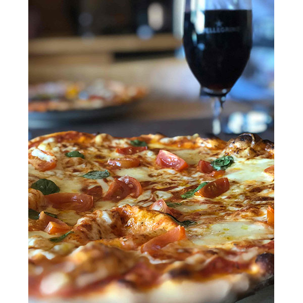 LOCAL PASTA & PIZZA: Φωτογραφίες & Βίντεο