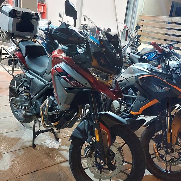 LOUROS LD MOTO: Φωτογραφίες & Βίντεο