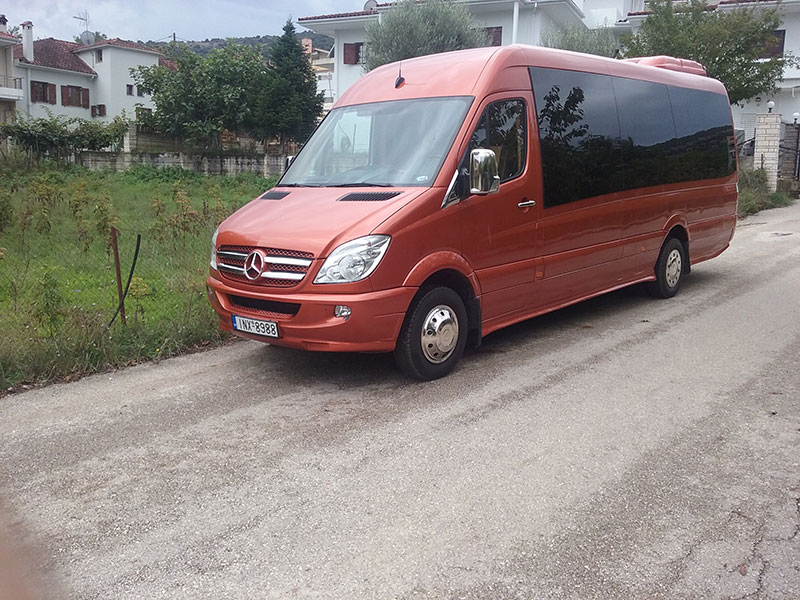 LOUTSARIS BUS: Φωτογραφίες & Βίντεο