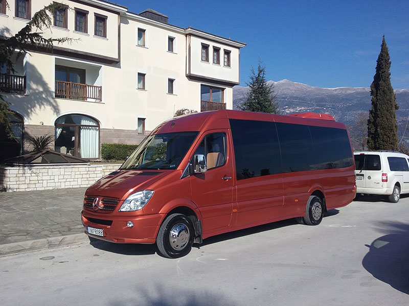 LOUTSARIS BUS: Φωτογραφίες & Βίντεο