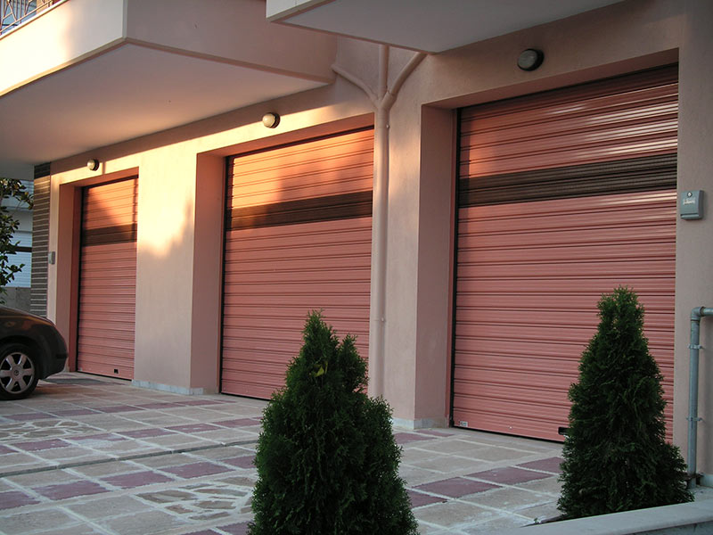 LOWE DOORS MONOPROSOPI IKE: Φωτογραφίες & Βίντεο