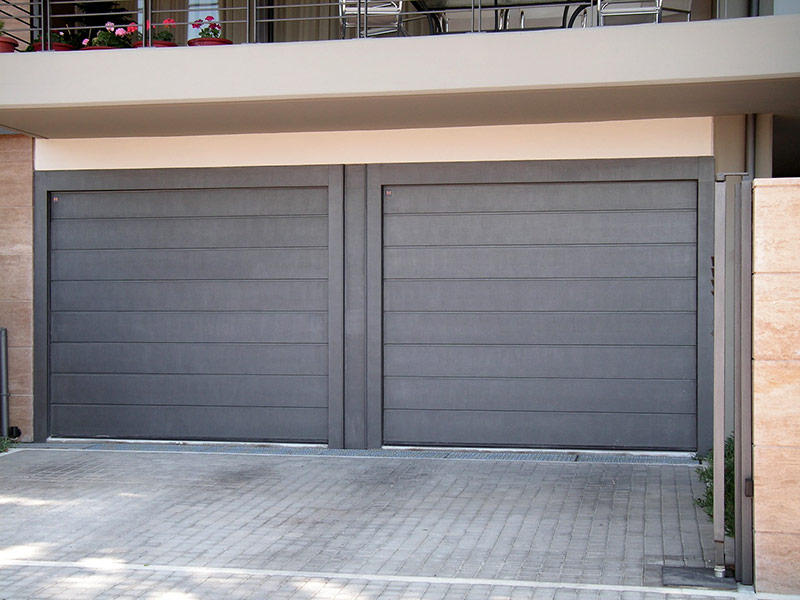 LOWE DOORS MONOPROSOPI IKE: Φωτογραφίες & Βίντεο