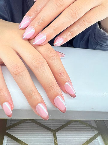 LUXURY NAILS BEAUTY SALON: Φωτογραφίες & Βίντεο