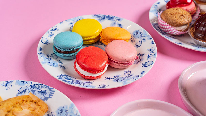 MACARON: Φωτογραφίες & Βίντεο