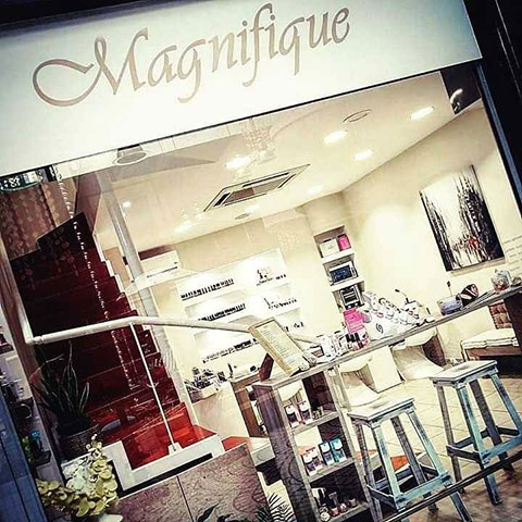 MAGNIFIQUE NAILS & BEAUTY: Φωτογραφίες & Βίντεο