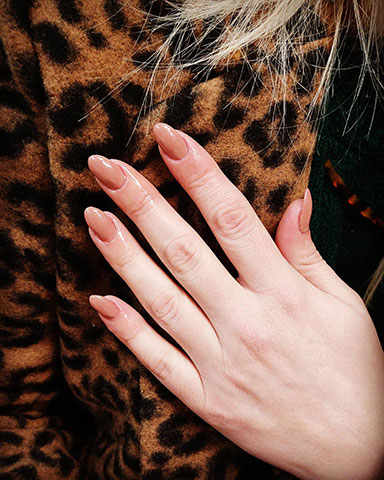 MAGNIFIQUE NAILS & BEAUTY: Φωτογραφίες & Βίντεο