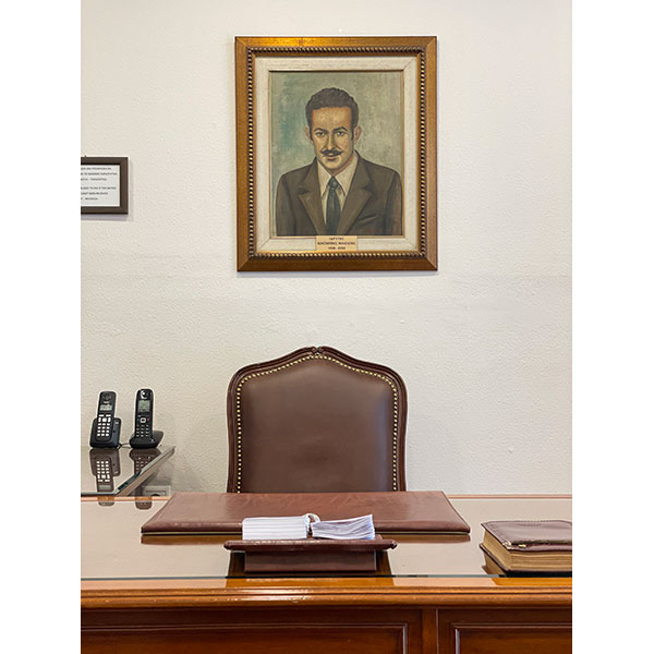MANDELENIS MICHAIL: Φωτογραφίες & Βίντεο