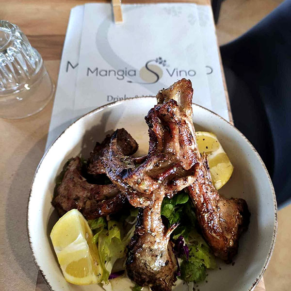 MANGIAVINO: Φωτογραφίες & Βίντεο
