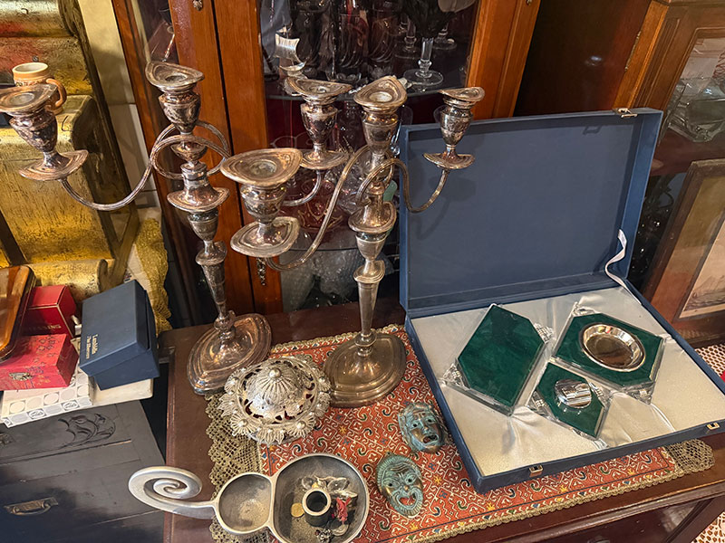 MARINOS ANTIQUE: Φωτογραφίες & Βίντεο