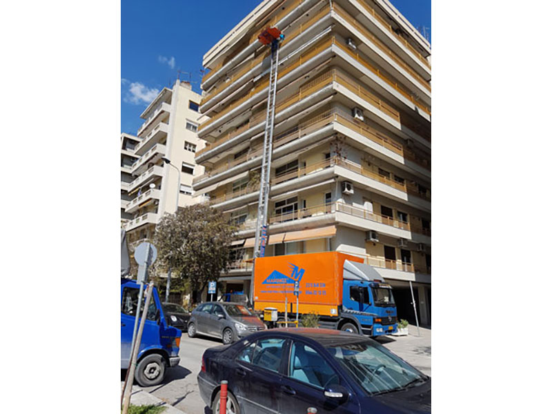 Μετακόμιση με το ανυψωτικό μας μηχάνημα