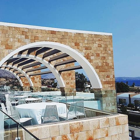 MARTIN: Φωτογραφίες & Βίντεο