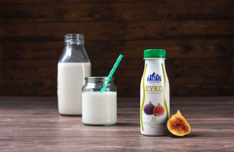 Yoghurt drink with figs