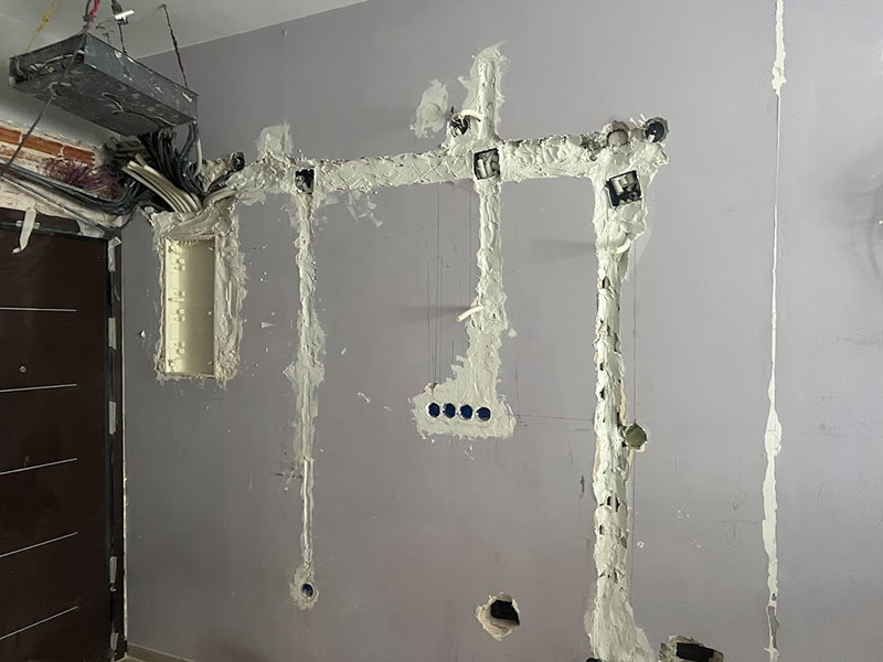 MASTER ELECTRICIAN GENERAL CONSTRACTOR: Φωτογραφίες & Βίντεο