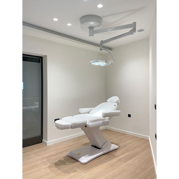 MATTHEW SURGICAL CLINIC - MATTHIOUDAKIS DIMITRIOS: Φωτογραφίες & Βίντεο