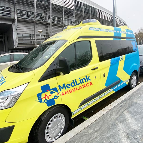 MEDLINK AMBULANCE: Φωτογραφίες & Βίντεο