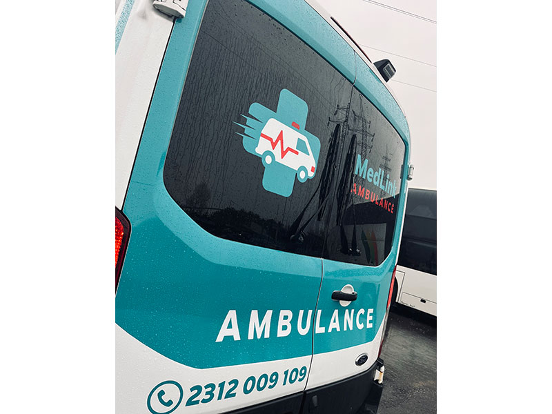 MEDLINK AMBULANCE: Φωτογραφίες & Βίντεο
