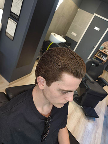 MEN'S HALL BARBERSHOP: Φωτογραφίες & Βίντεο