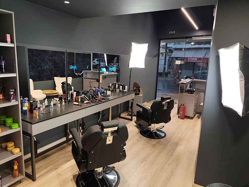 MEN'S HALL BARBERSHOP: Φωτογραφίες & Βίντεο