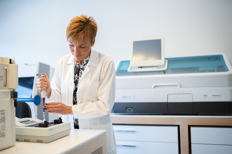 ΜΕΡΕΝΤΙΤΗ ΒΑΣΙΛΚΑ MD, PhD: Φωτογραφίες & Βίντεο
