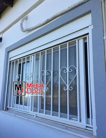 METAL DOOR: Φωτογραφίες & Βίντεο