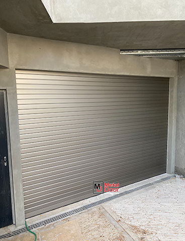 METAL DOOR: Φωτογραφίες & Βίντεο