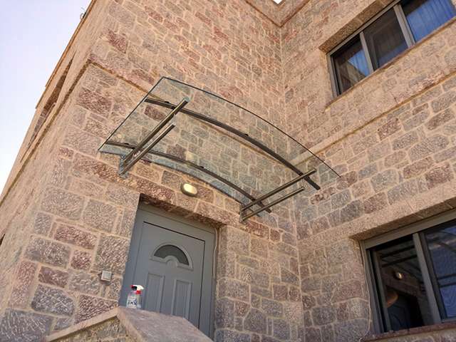 METAL GLASS CORINTHIA: Φωτογραφίες & Βίντεο