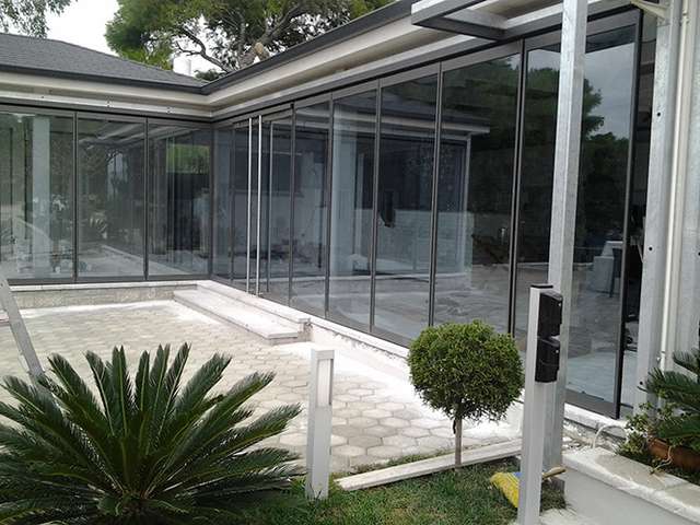 METAL GLASS CORINTHIA: Φωτογραφίες & Βίντεο