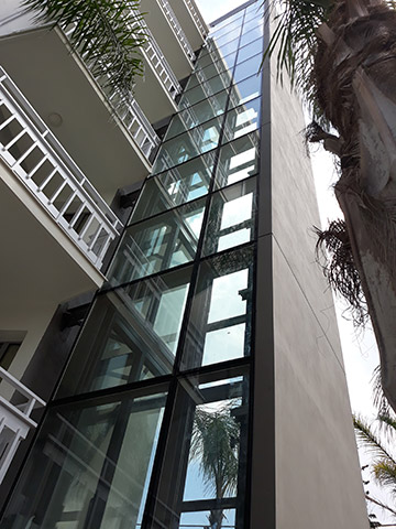 METAL GLASS CORINTHIA: Φωτογραφίες & Βίντεο