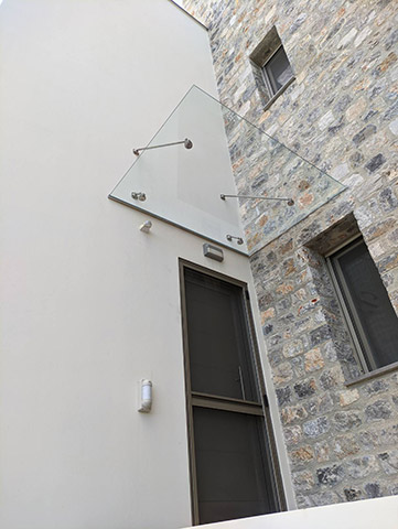 METAL GLASS CORINTHIA: Φωτογραφίες & Βίντεο