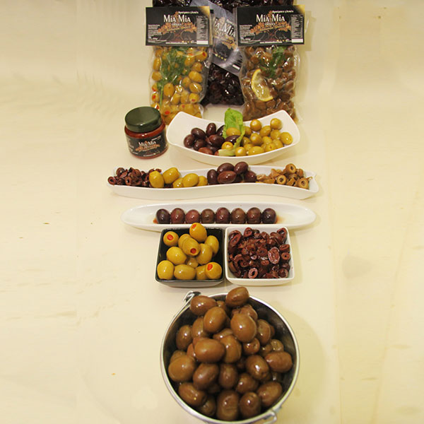 MIA MIA OLIVES: Φωτογραφίες & Βίντεο