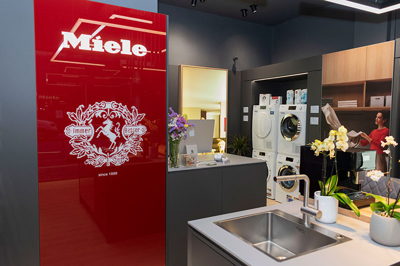 MIELE STORE ΚΑΤΕΡΙΝΗ: Φωτογραφίες & Βίντεο